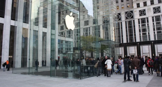 時計 腕時計(デジタル) Photos: 5th Avenue Apple Store Unveils New Glass Cube - Gothamist
